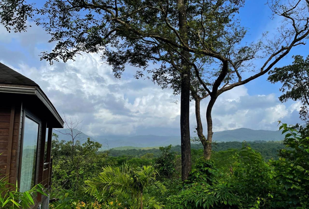 The Postcard Hideaway, Netravali Wildlife Sanctuary, Goa Otel Vichondrem Dış mekan fotoğraf